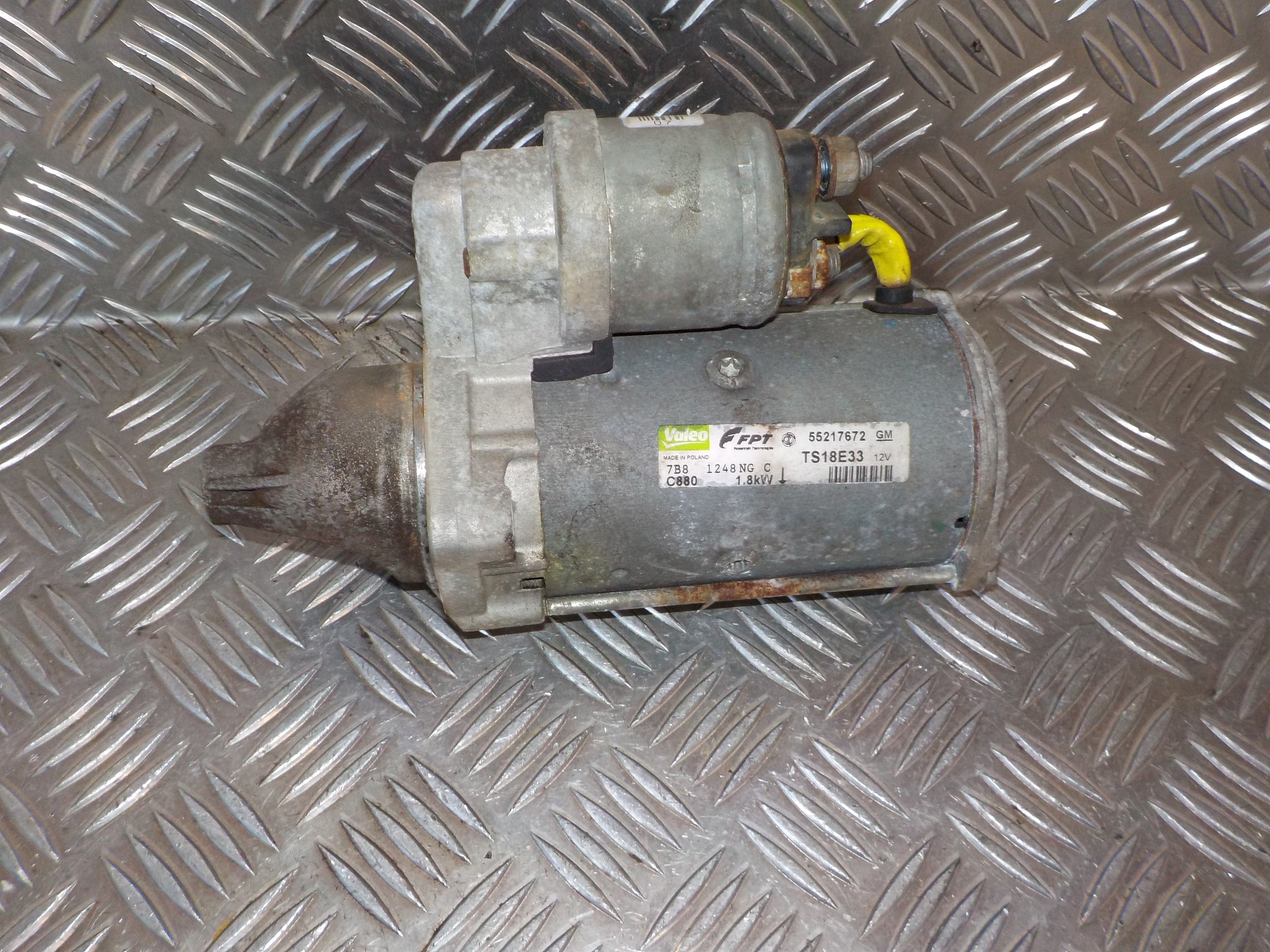 Opel Corsa D Starter Med OEM Nr. 55217672 Fra Opel Ophugger