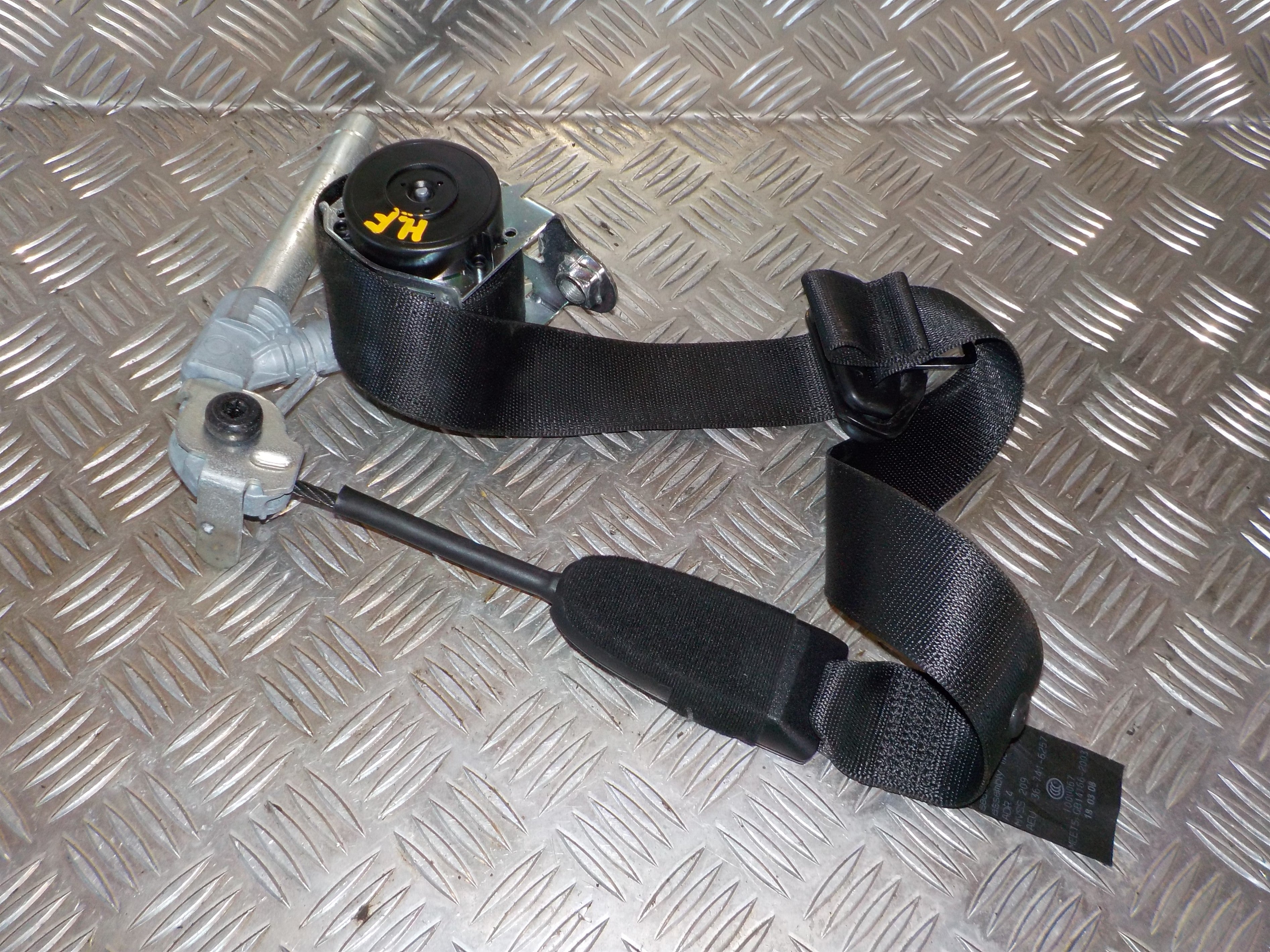 Opel Corsa D Sikkerhedsseler For Med OEM Nr. 607707600C Fra Opel Ophugger
