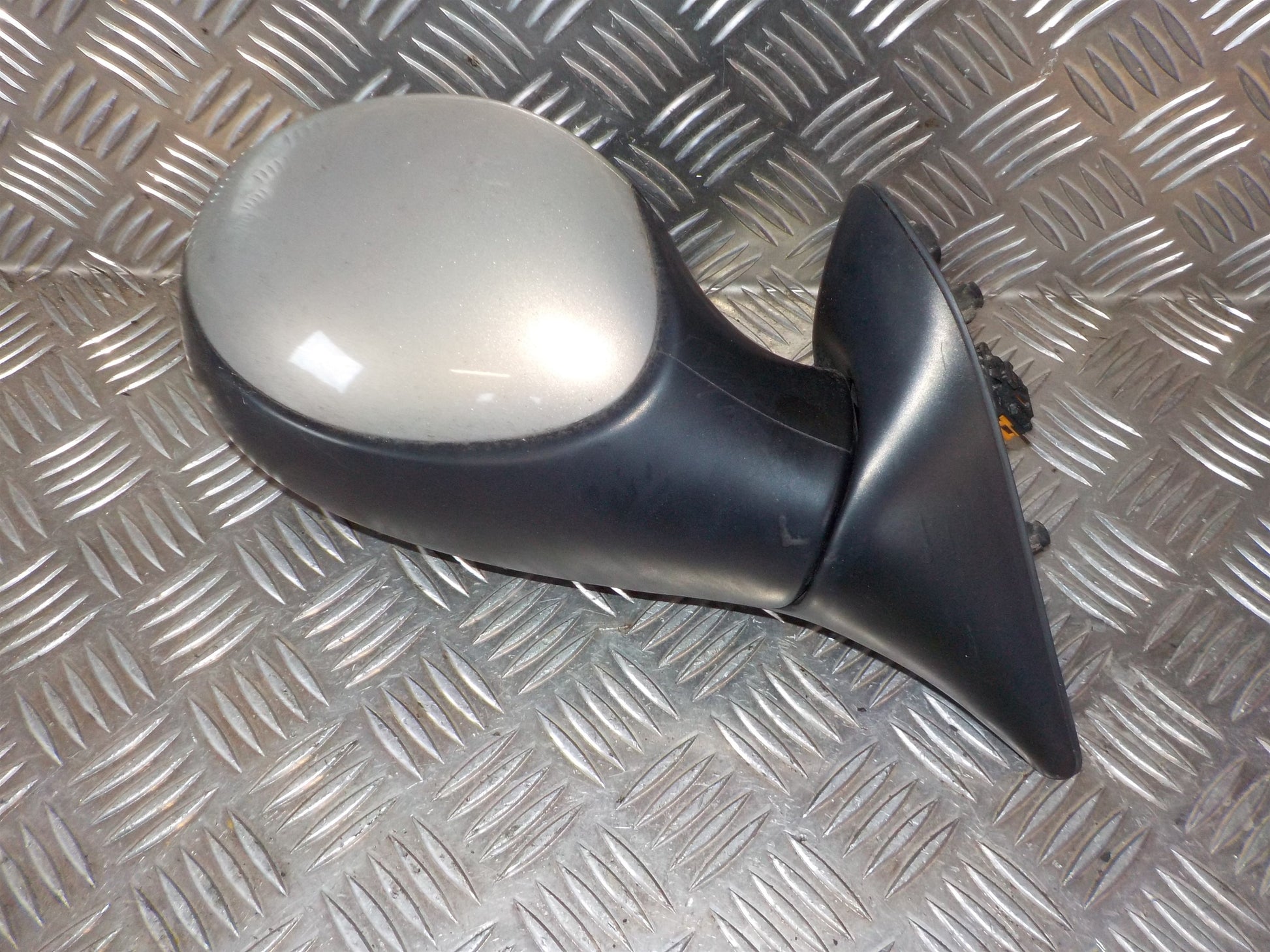 Citroen Xsara Picasso Sidespejl Med OEM Nr. 815355 Fra Citroen Ophugger