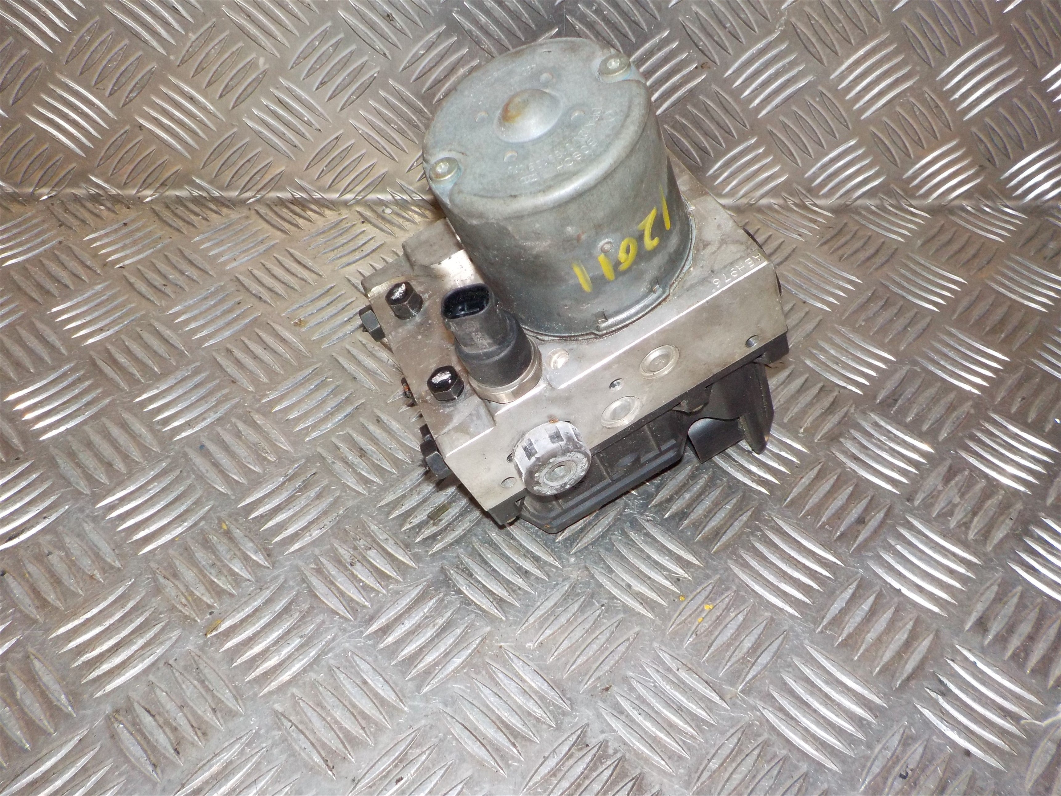 VW Passat 3B ABS Pumpe Med OEM Nr. 4B0614517J Fra VW Ophugger