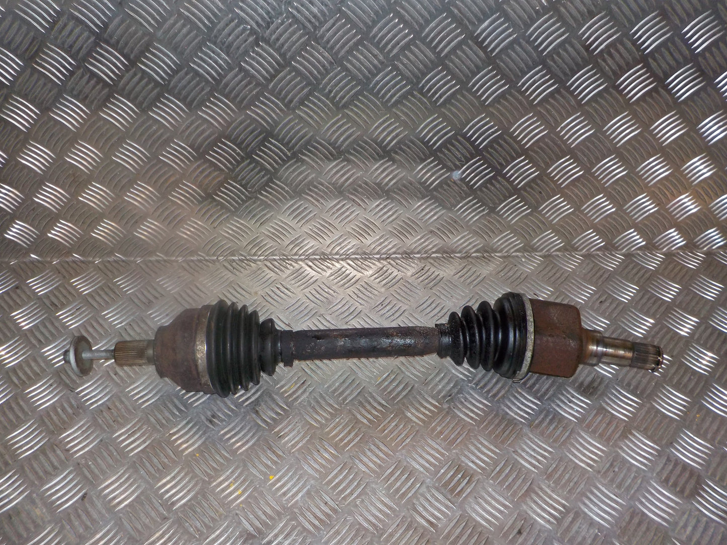 Volvo S40/V50 Trækaksel For V Med OEM Nr. 36000552 Fra Volvo Ophugger