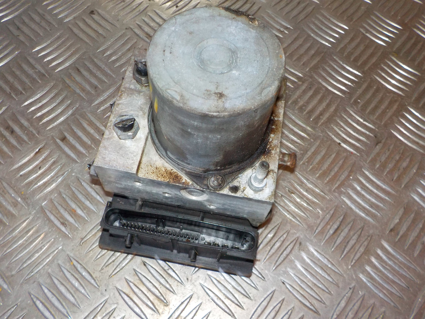 Citroen C4 Abs Pumpe Med OEM Nr. 4541E4 Fra Citroen Ophugger