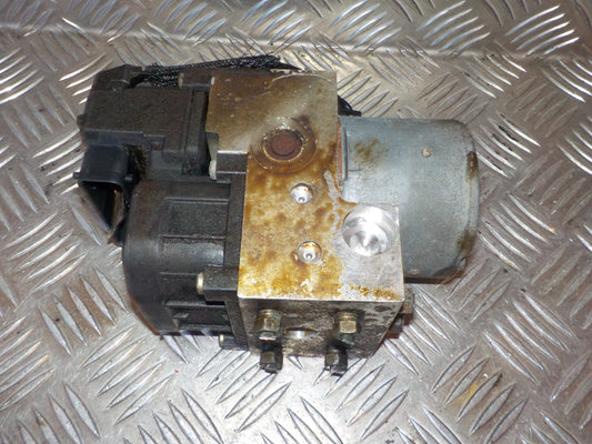 Toyota Yaris Fr. Abs Pumpe Med OEM Nr. 0273004636 Fra Toyota Ophugger