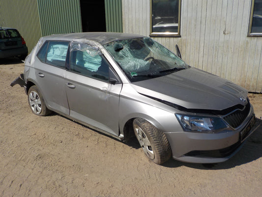 Skoda Fabia Pluk-Selv-Bil Med OEM Nr. TMBER6NJ2JZ071102 Fra Skoda Ophugger