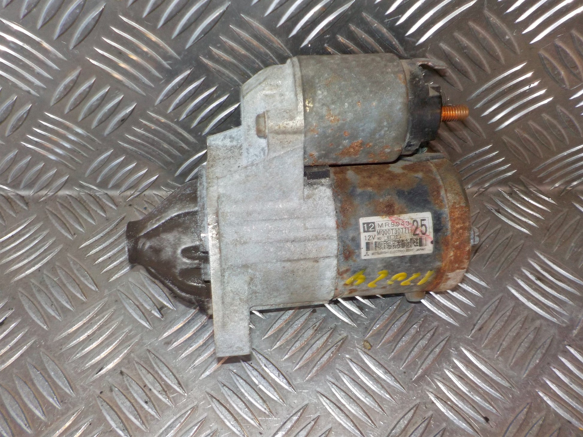 Mitsubishi Lancer Starter Med OEM Nr. M00T30771 Fra Mitsubishi Ophugger