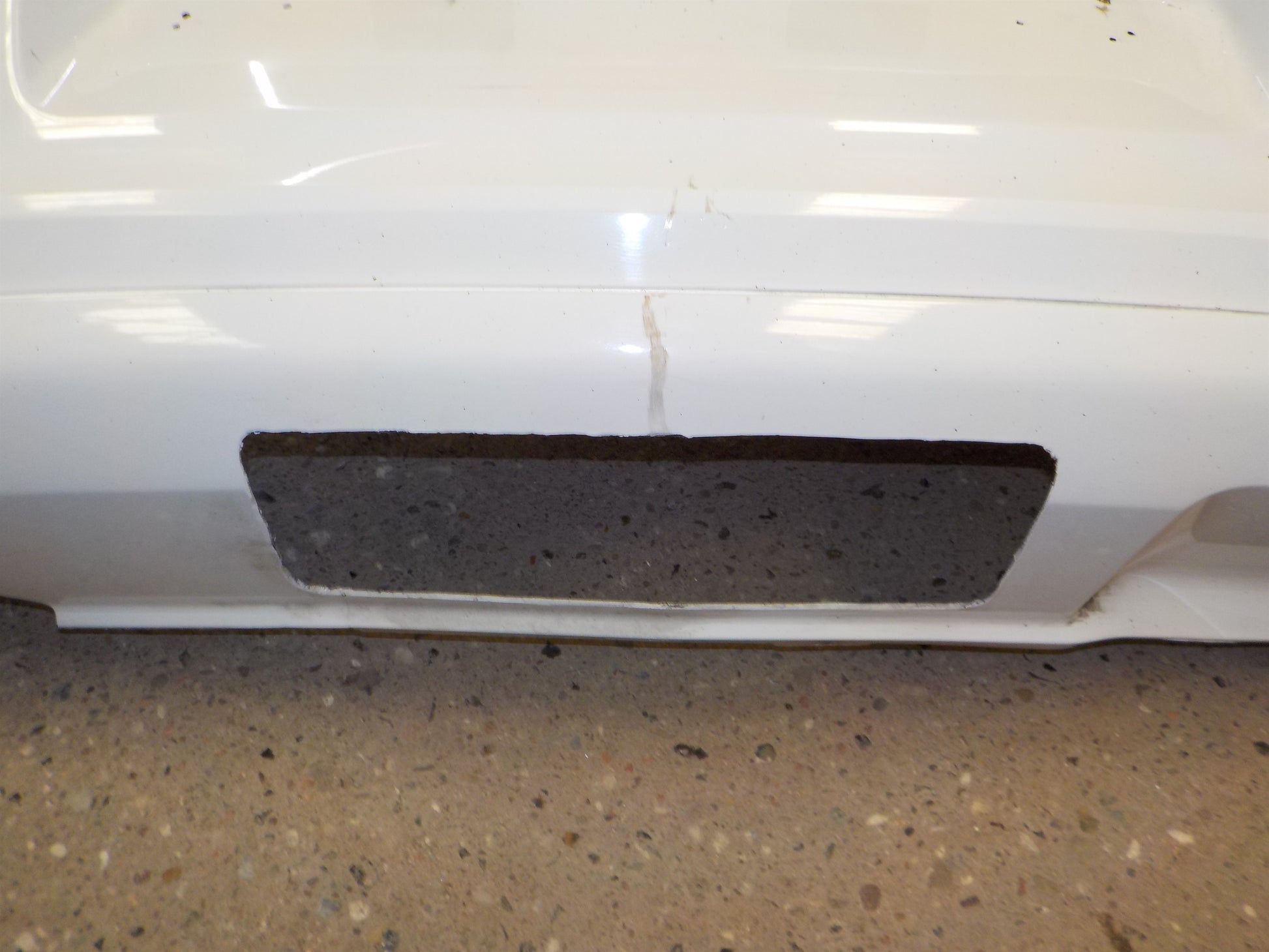 VW Polo 6R Bagkofanger Med OEM Nr. 6R6807421BK Fra VW Ophugger