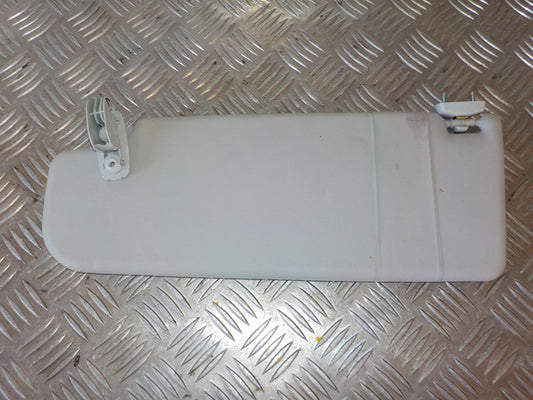 Skoda Roomster Solskærm Med OEM Nr. 5J1857551Q2F4 Fra Skoda Ophugger