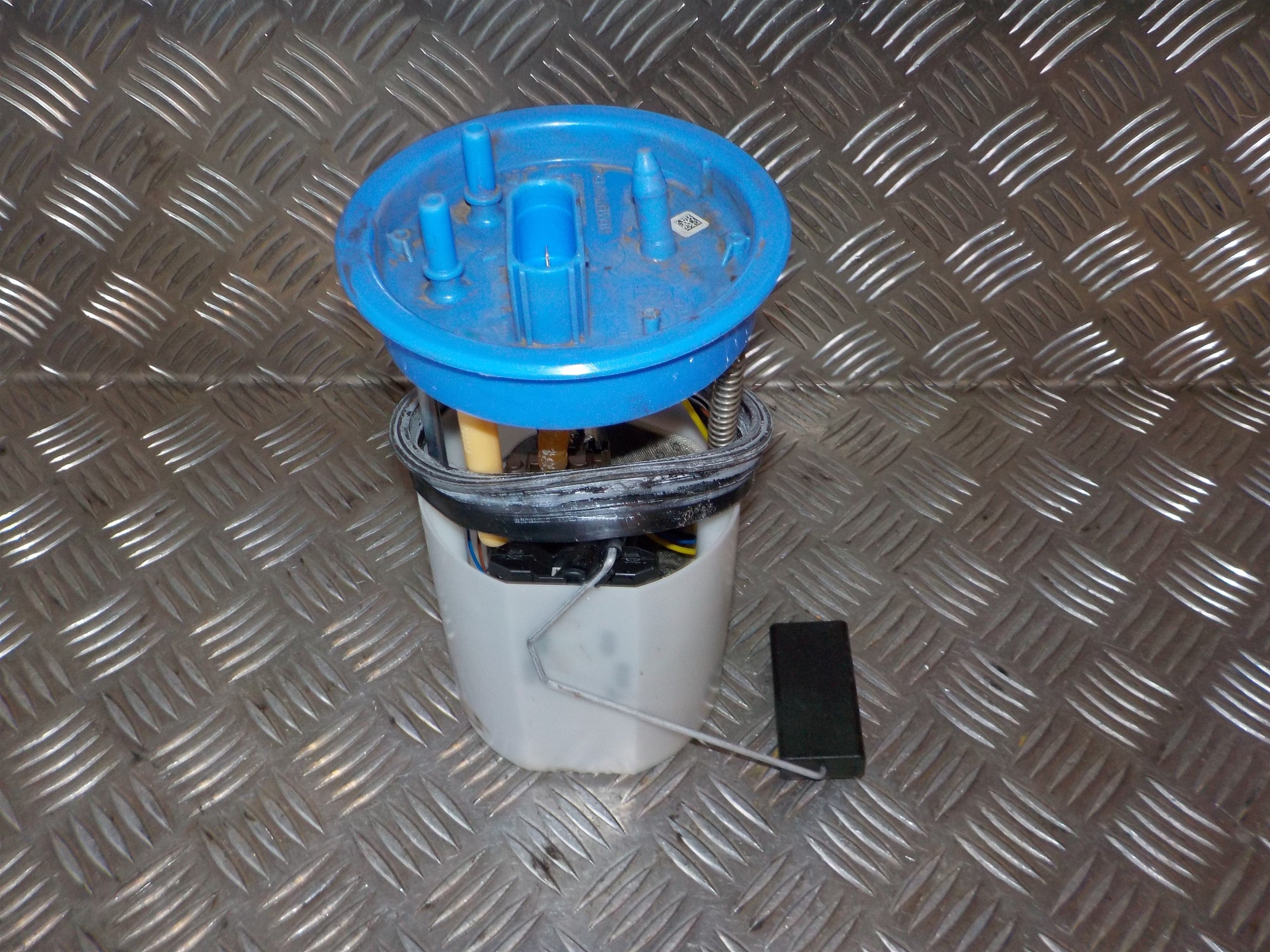 VW Polo 6R Benz/Brændstofpumpe El Med OEM Nr. 6R0919051G Fra VW Ophugger