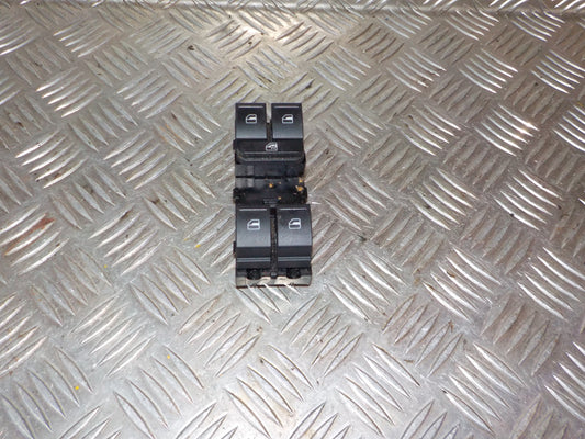 VW Polo 6R Kontakt Rudehejs Med OEM Nr. 1K4959857C Fra VW Ophugger