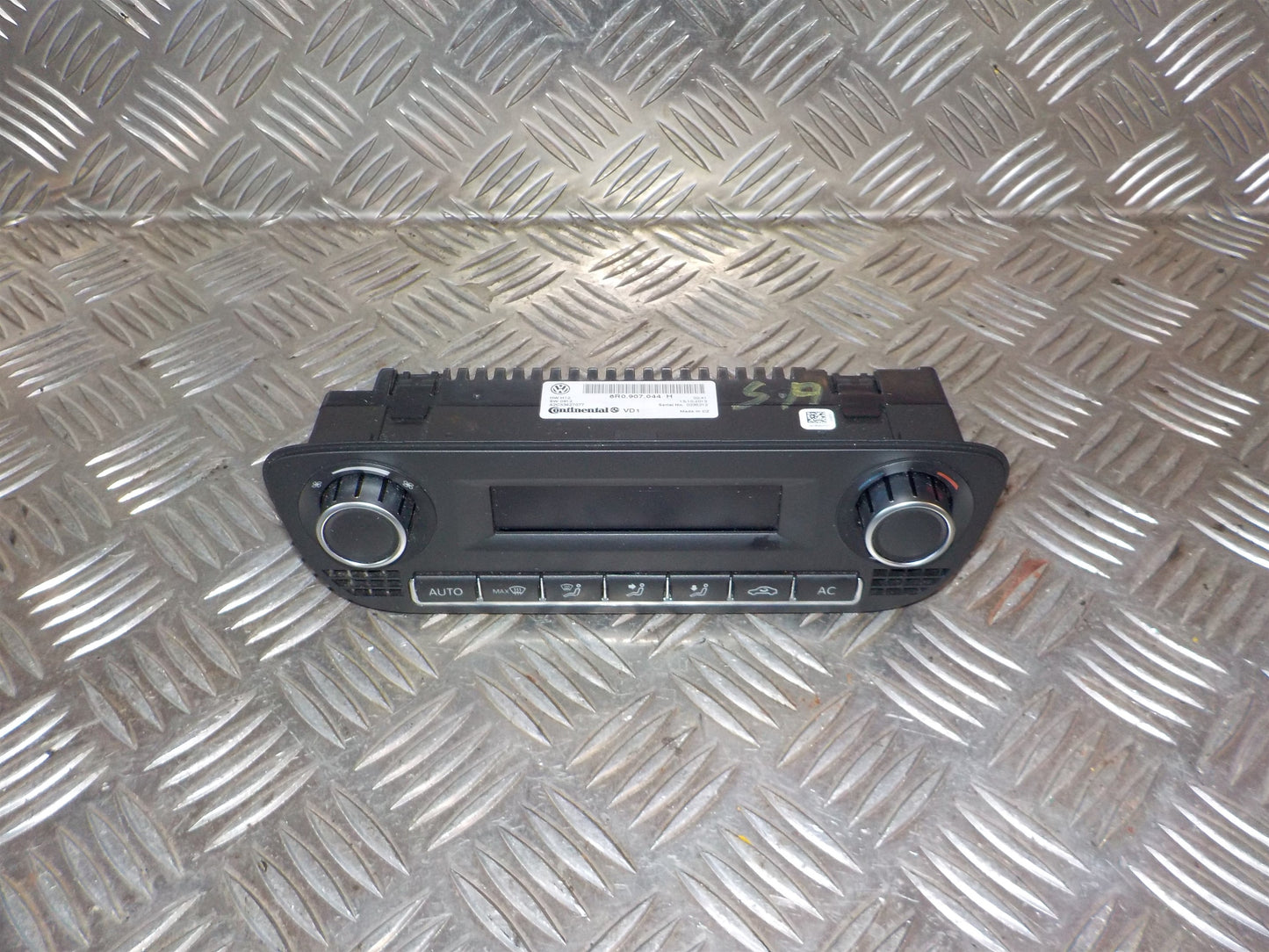 VW Polo 6R Varmeregulering Med OEM Nr. 6R0907044QWZU Fra VW Ophugger