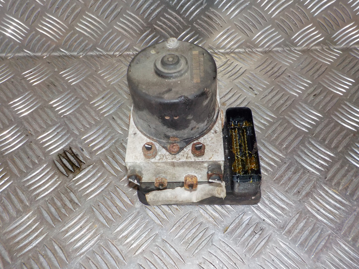 Peugeot 1007 Abs Pumpe Med OEM Nr. 4541T5 Fra Peugeot Ophugger
