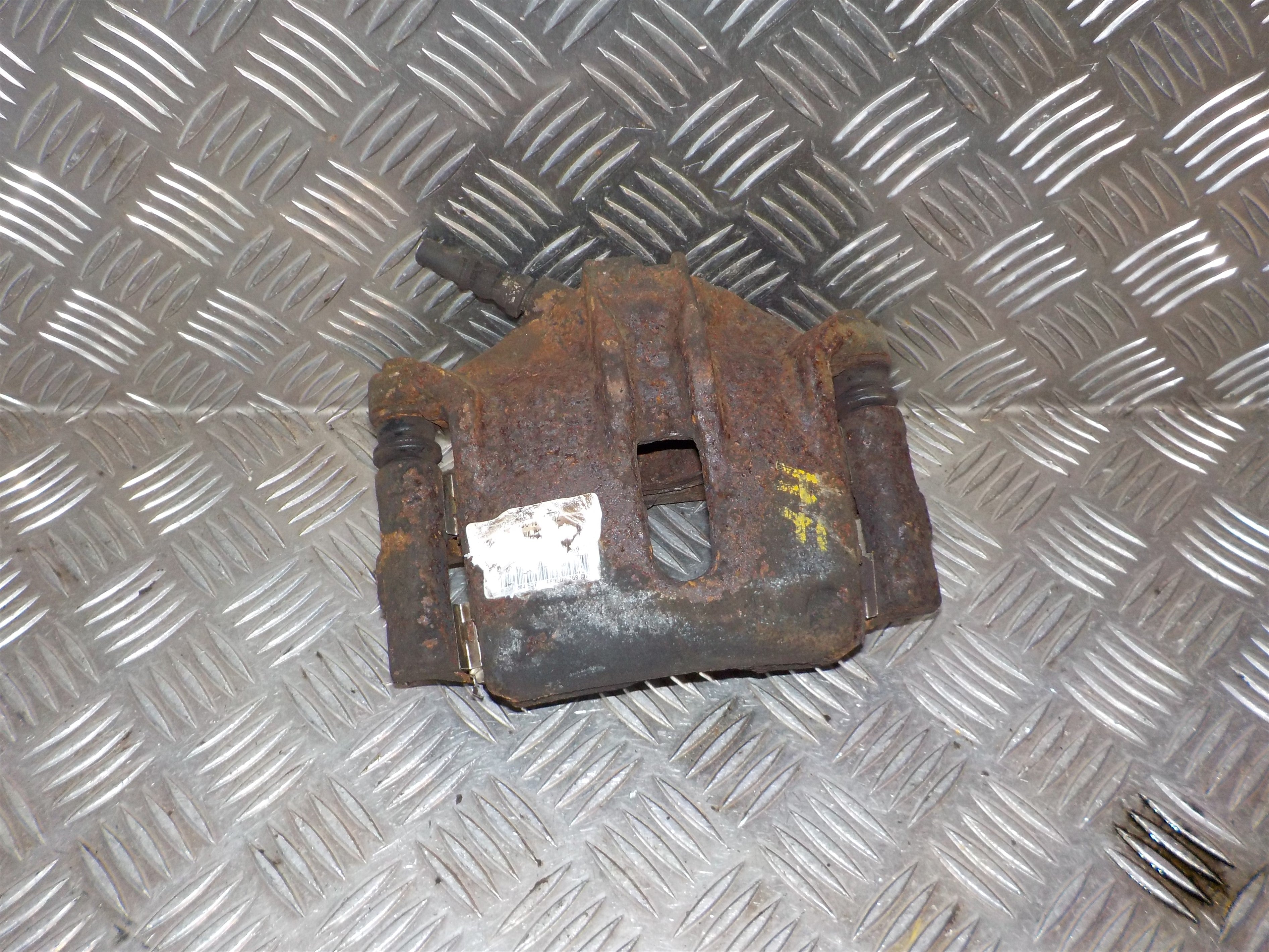 Peugeot 1007 Bremsekaliber Hf Med OEM Nr. 4400R7 Fra Peugeot Ophugger