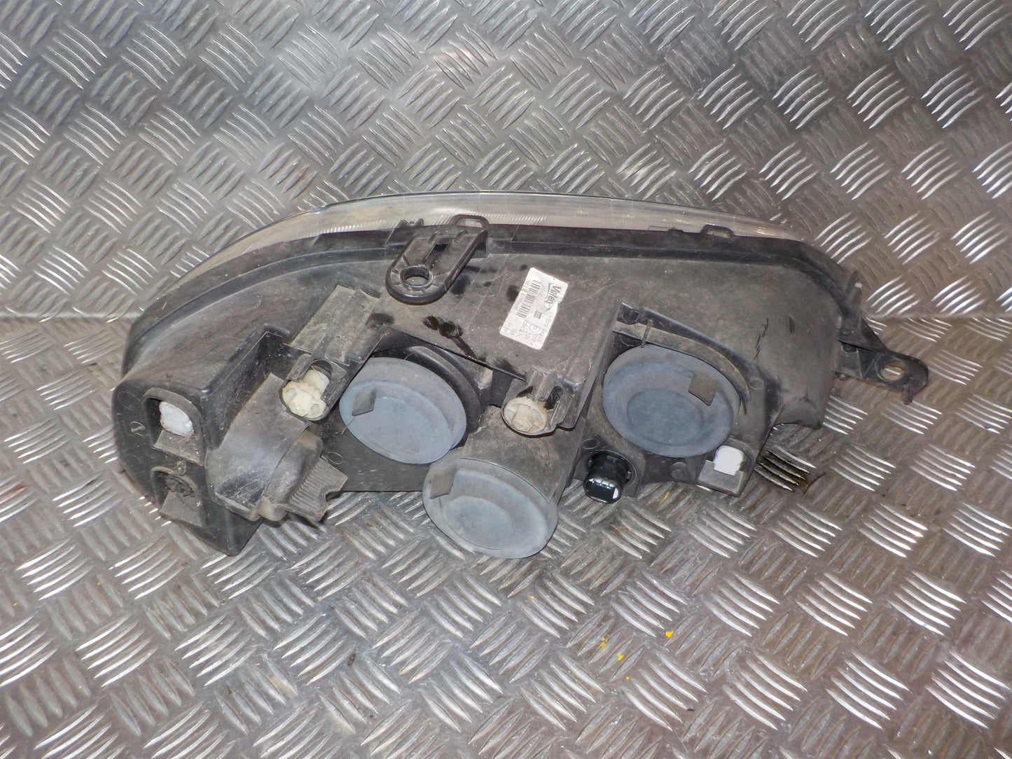 Fiat Punto II Forlygte Med OEM Nr. 51760025 Fra Fiat Ophugger