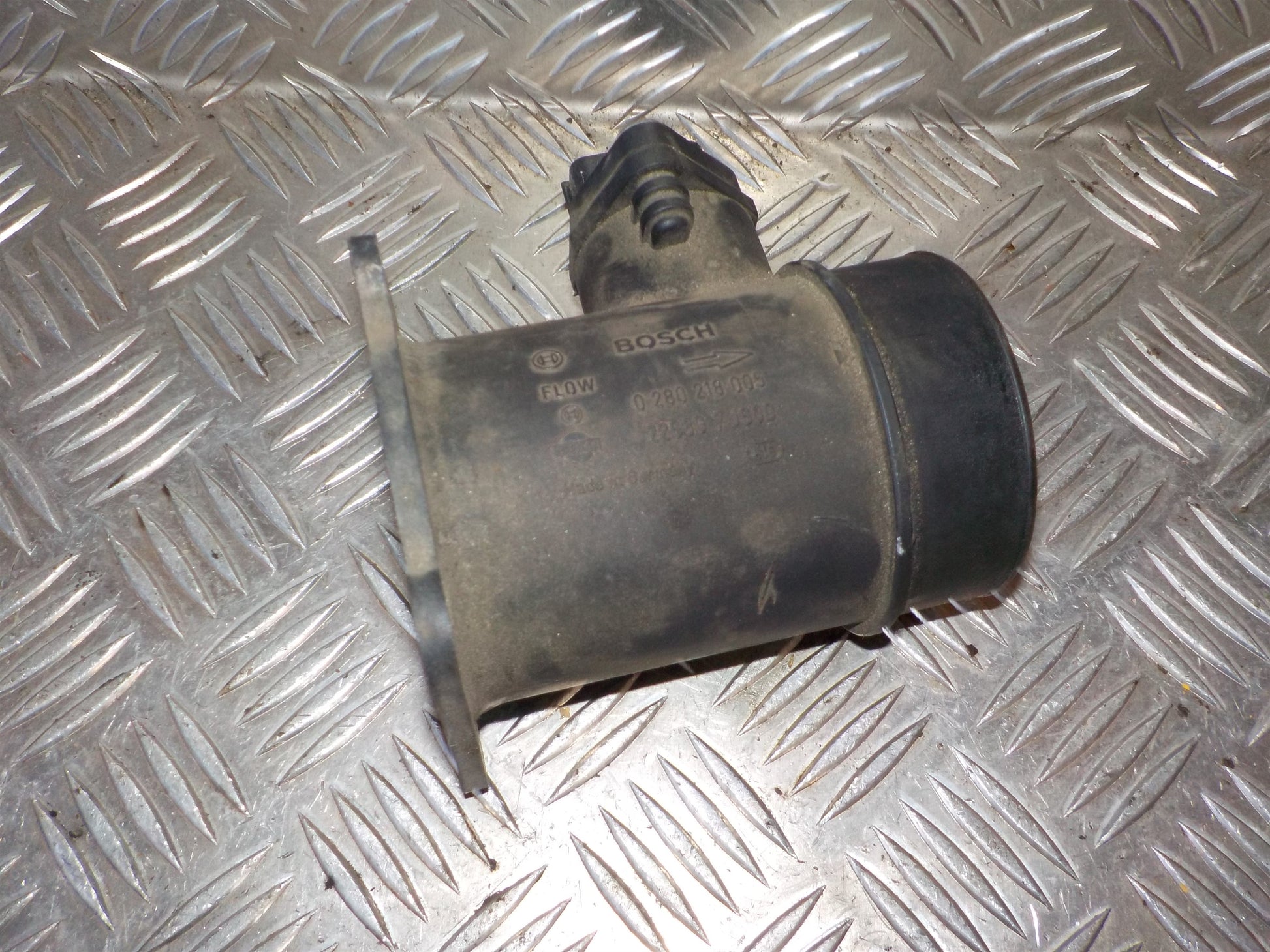 Nissan Primera P11 Luftmængdemåler Med OEM Nr. Ophugger Fra Nissan Ophugger