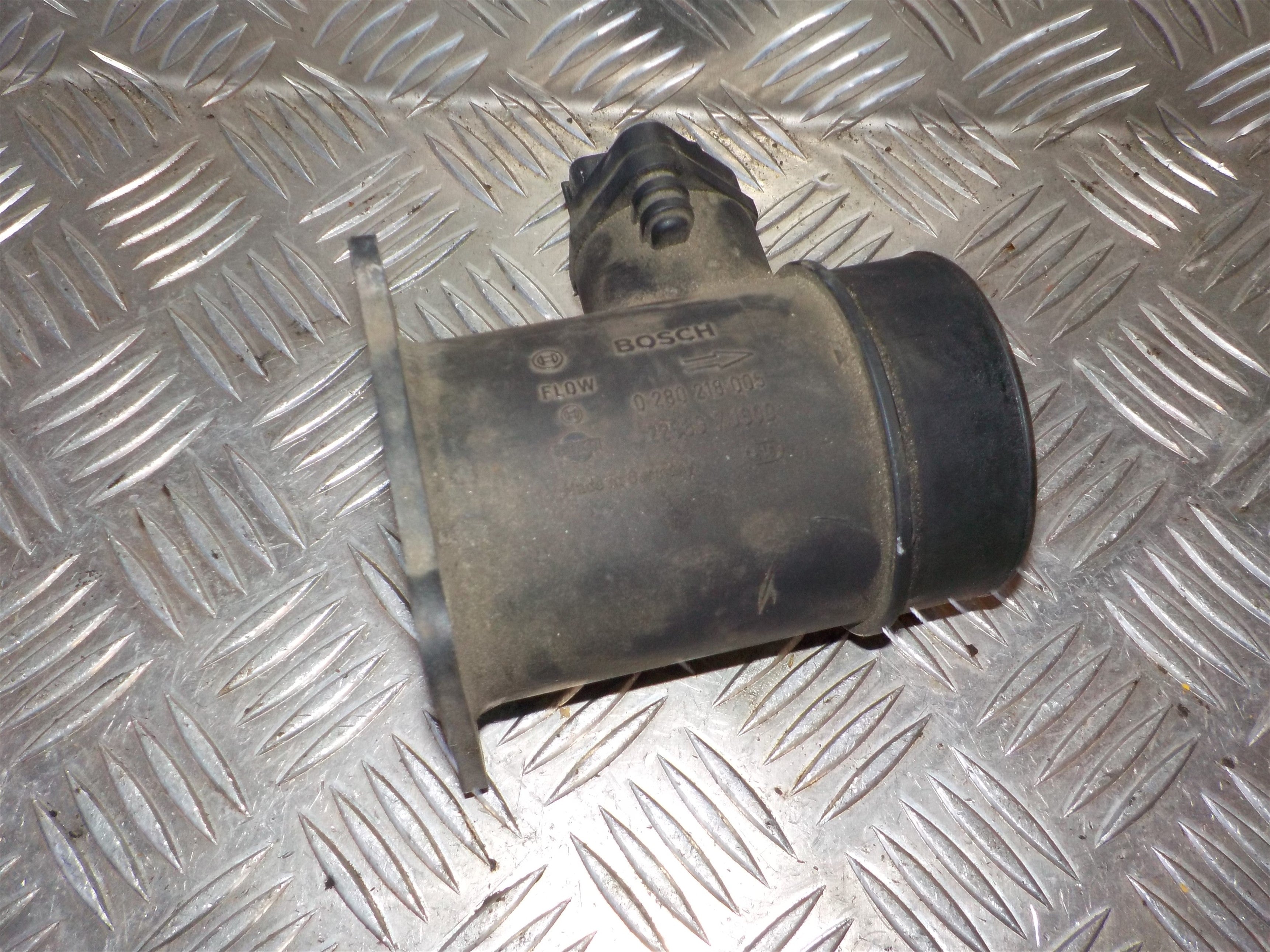 Nissan Primera P11 Luftmængdemåler Med OEM Nr. Ophugger Fra Nissan Ophugger