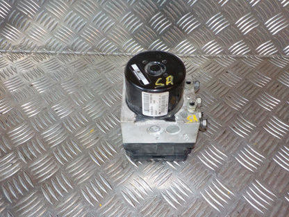 Volvo V70 Abs Pumpe Med OEM Nr. 31329139 Fra Volvo Ophugger