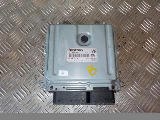 Volvo V70 Motorstyring - Motorstyreboks - Injection Elboks Med OEM Nr. 0281018414 Fra Volvo Ophugger