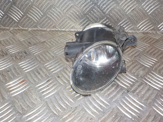 Volvo V70 Tågelygte For Med OEM Nr. 31213102 Fra Volvo Ophugger