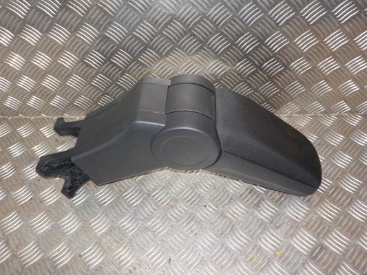 Skoda Fabia Armlæn Med OEM Nr. 6V0867174 Fra Skoda Ophugger