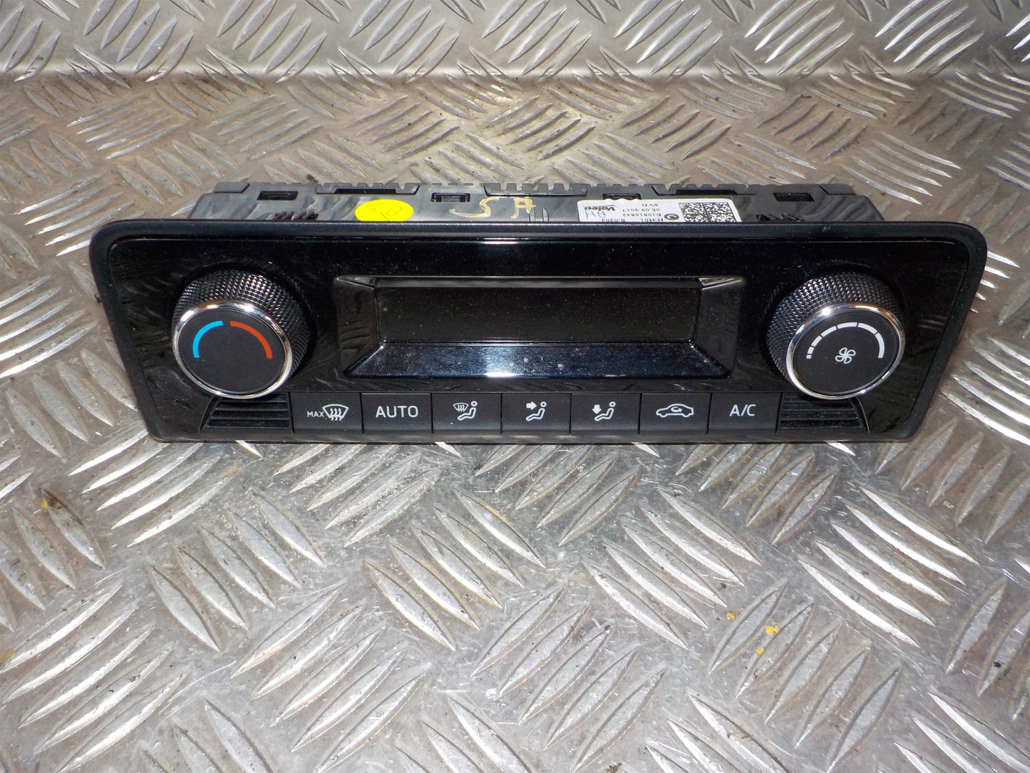 Skoda Fabia Varmeregulering Med OEM Nr. 6V0907044C Fra Skoda Ophugger