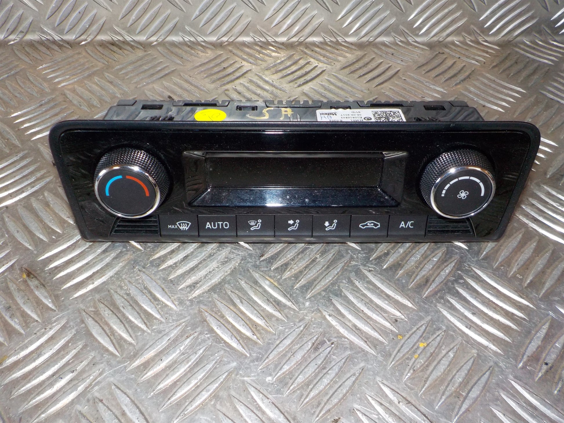 Skoda Fabia Varmeregulering Med OEM Nr. 6V0907044C Fra Skoda Ophugger