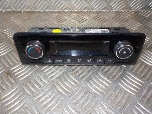 Skoda Fabia Varmeregulering Med OEM Nr. 6V0907044C Fra Skoda Ophugger