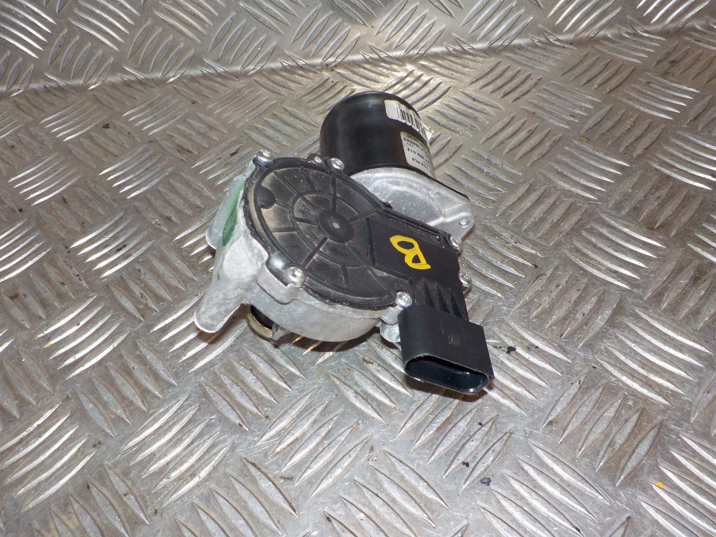 Skoda Fabia Viskermotor Med OEM Nr. 443122389017 Fra Skoda Ophugger