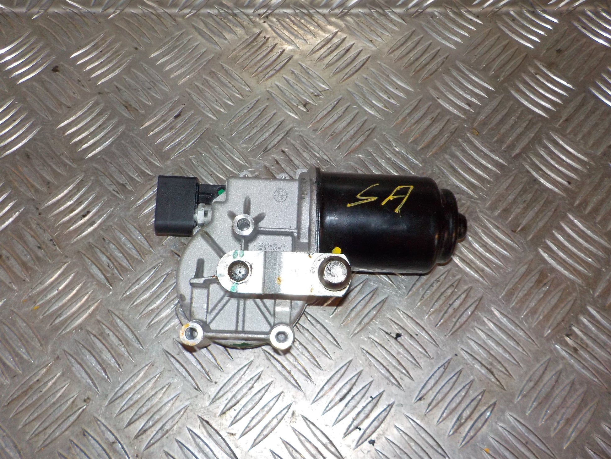 Skoda Fabia Viskermotor Med OEM Nr. 443122389017 Fra Skoda Ophugger