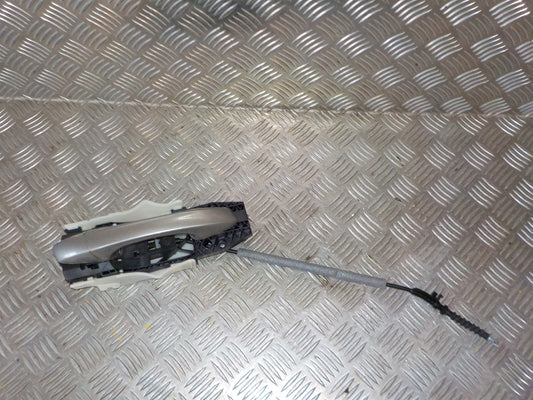 Skoda Fabia Håndtag Udvendig Med OEM Nr. 5N0839885H Fra Skoda Ophugger