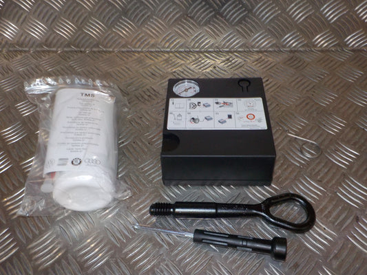 Skoda Fabia Værktøjssæt Med OEM Nr. 6V0805615 Fra Skoda Ophugger