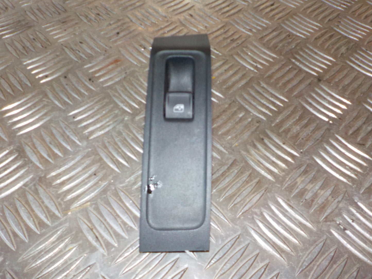 Skoda Fabia Kontakt Rudehejs Med OEM Nr. 5JA959855A Fra Skoda Ophugger