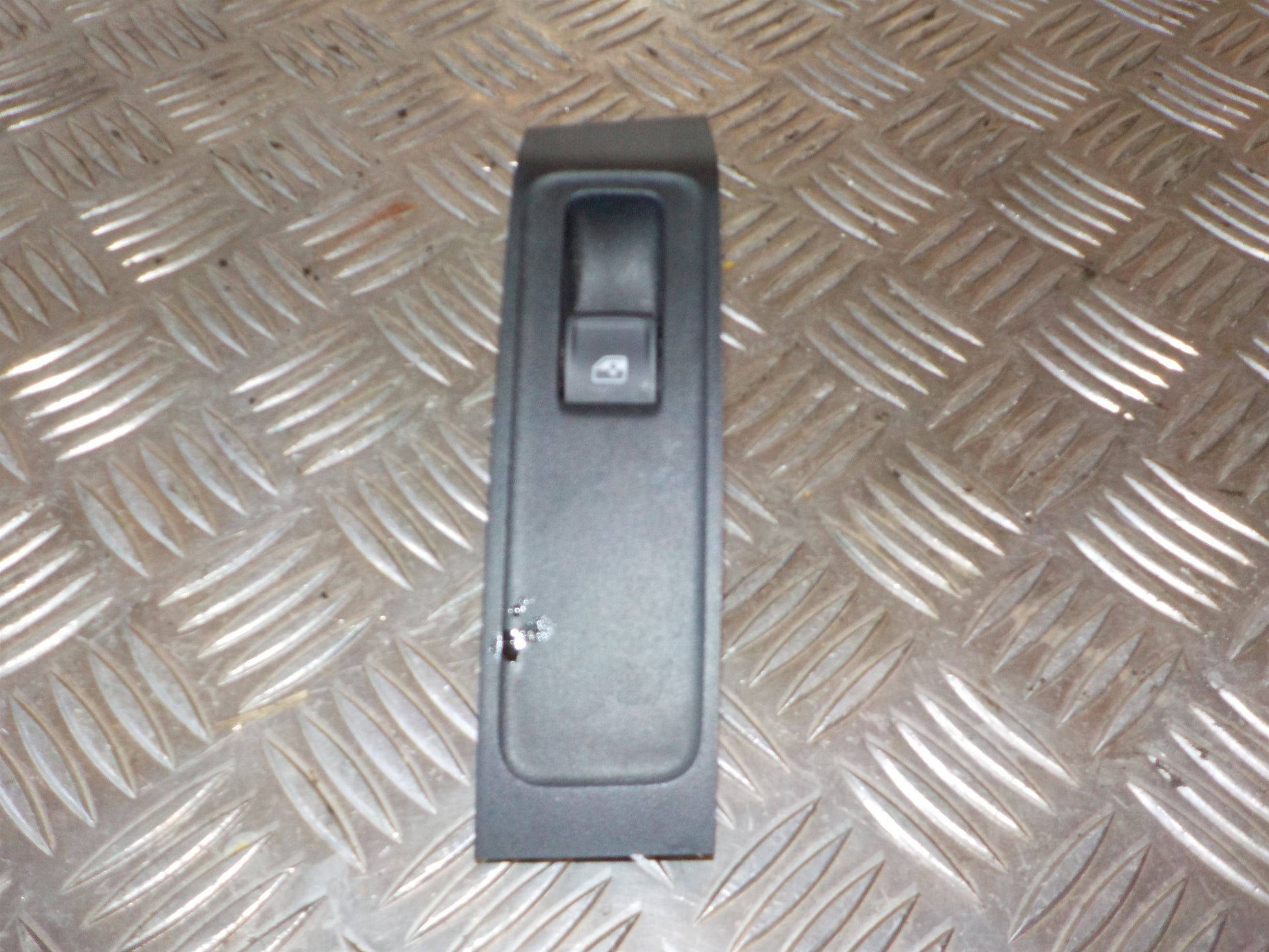 Skoda Fabia Kontakt Rudehejs Med OEM Nr. 5JA959855A Fra Skoda Ophugger