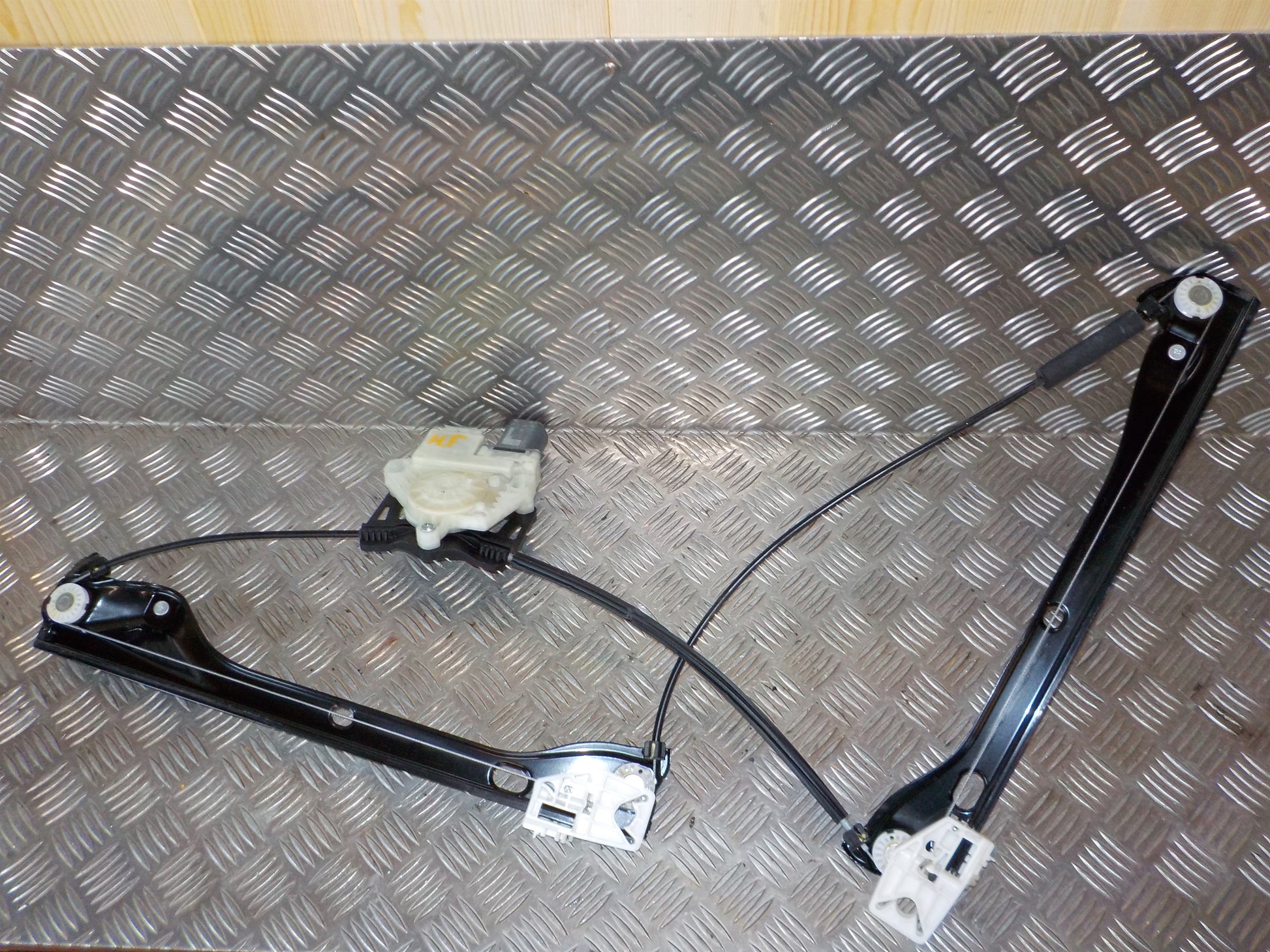 Skoda Fabia Rudemotor - Rudehejs Med OEM Nr. 5JA959812K Fra Skoda Ophugger