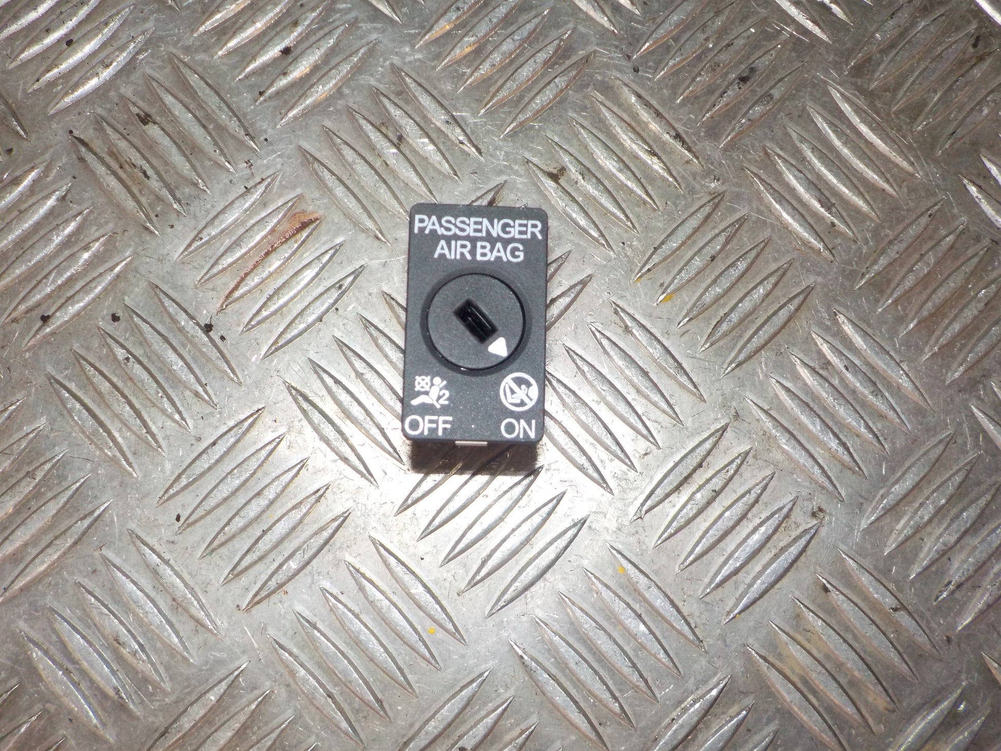 Skoda Fabia Kontakt Diverse Med OEM Nr. 5Q0919237 Fra Skoda Ophugger