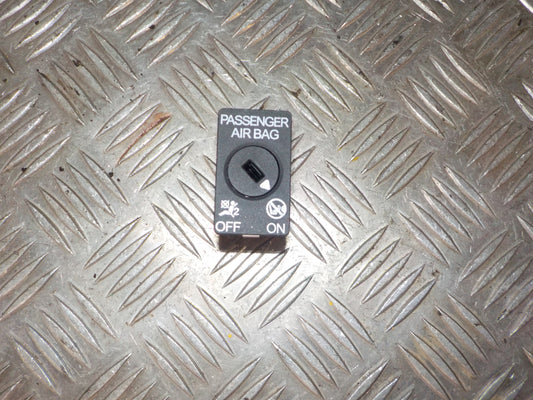 Skoda Fabia Kontakt Diverse Med OEM Nr. 5Q0919237 Fra Skoda Ophugger