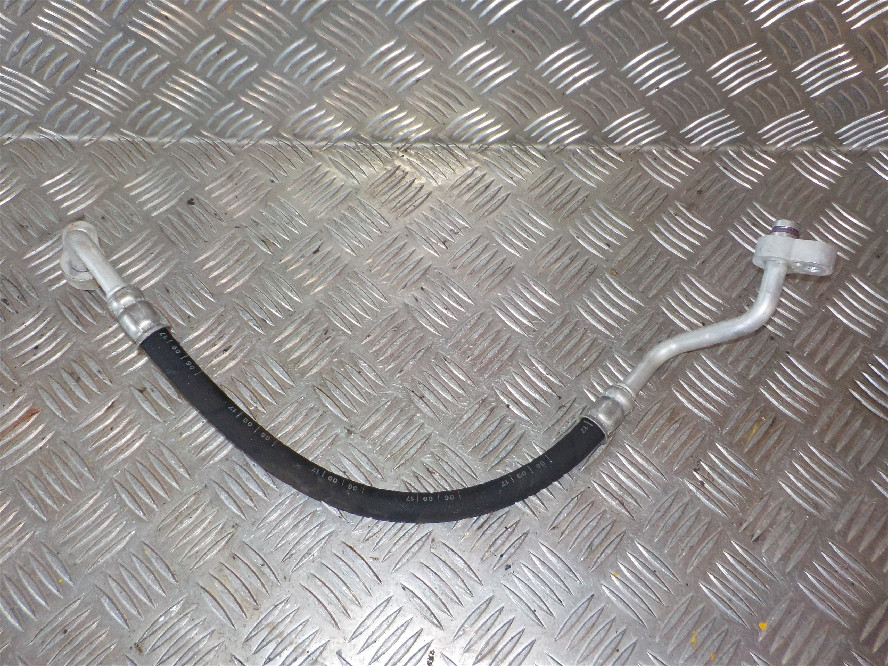 Skoda Fabia Aircond. Rør/Slang/Ventiler Med OEM Nr. 6C0816721G Fra Skoda Ophugger
