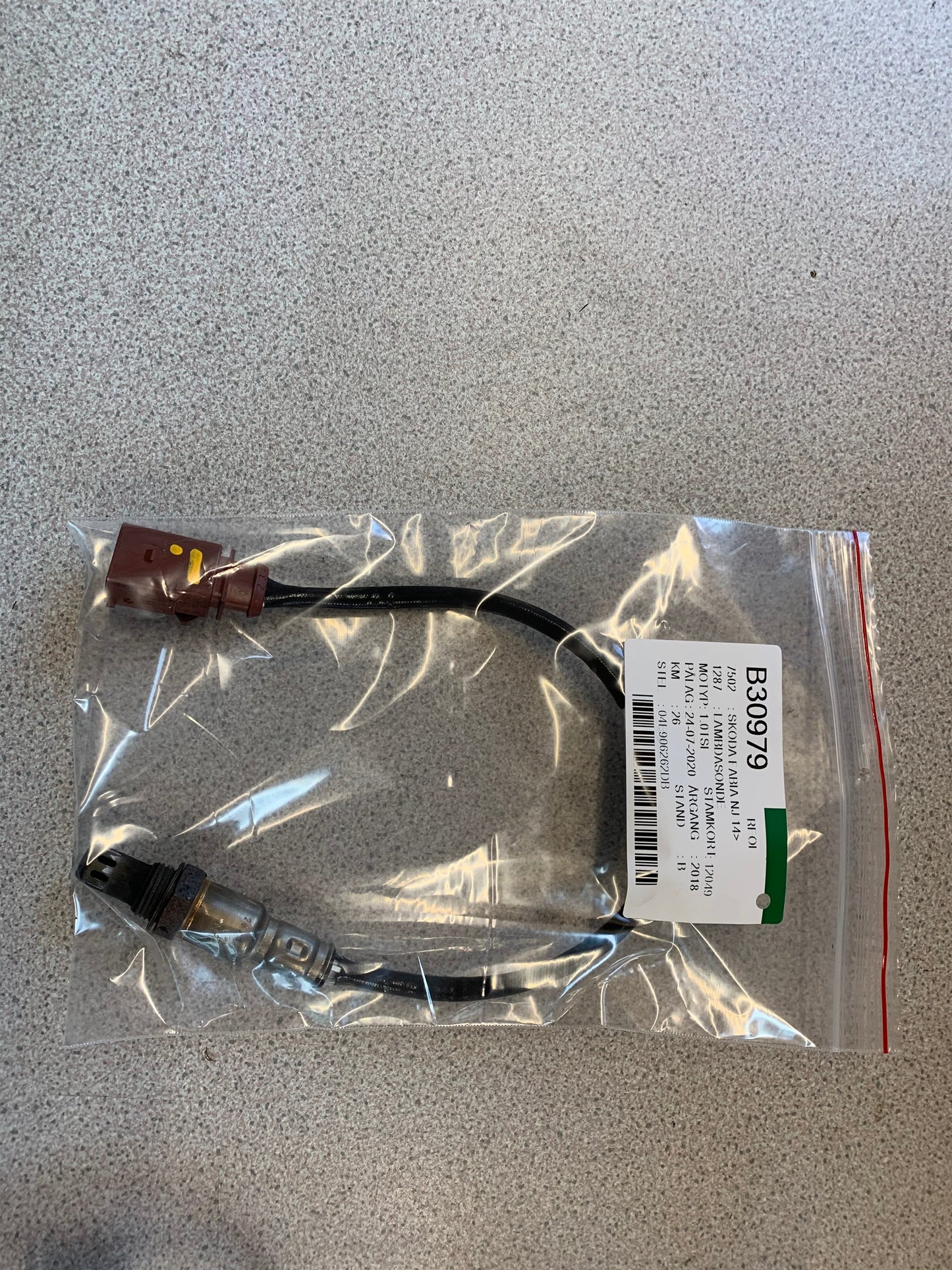 Skoda Fabia Lambda Sonde/Nox Sensor Med OEM Nr. 04E906262DB Fra Skoda Ophugger