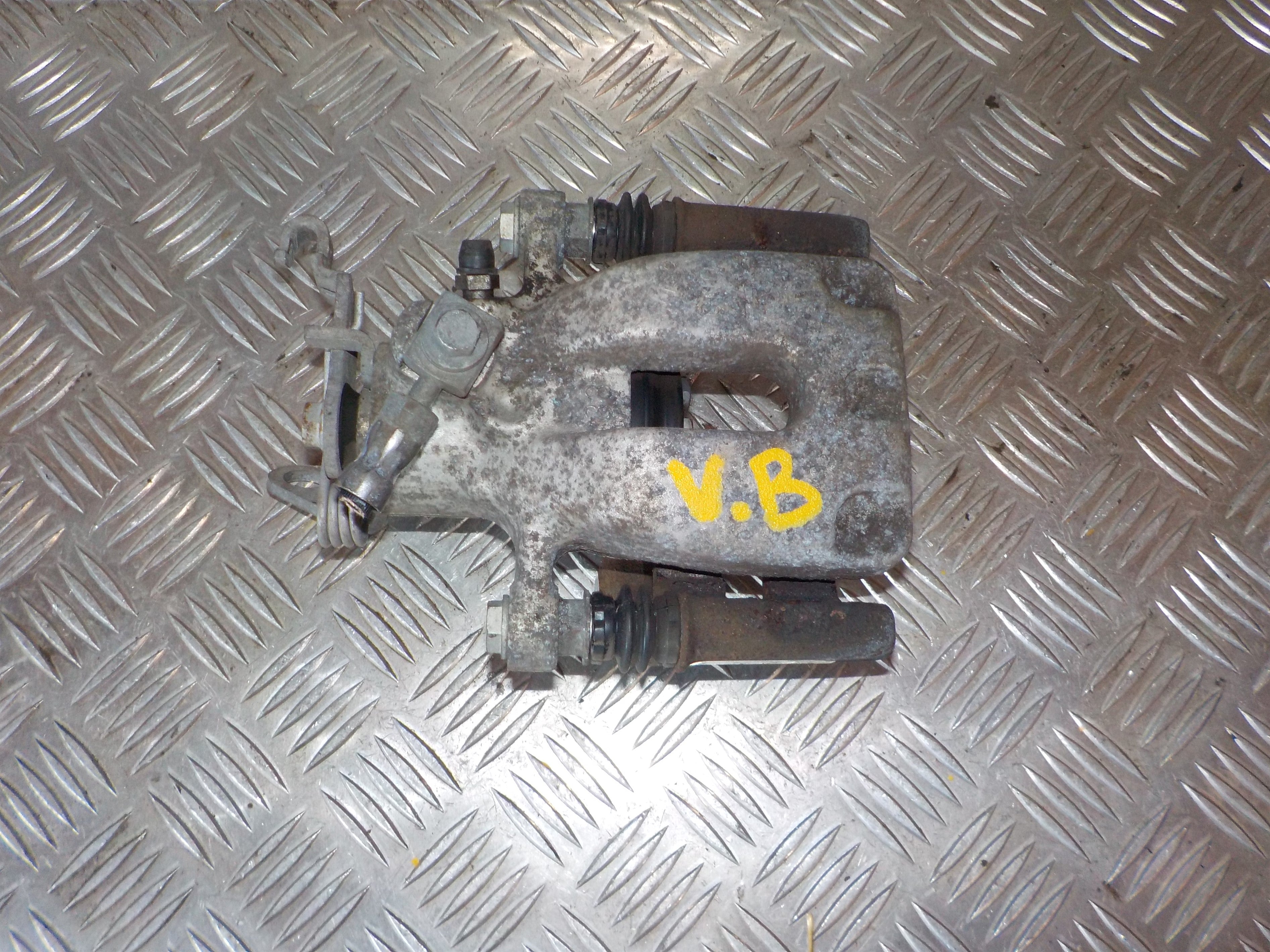 Skoda Octavia Bremsekaliber Vb Med OEM Nr. 5Q0615423A Fra Skoda Ophugger