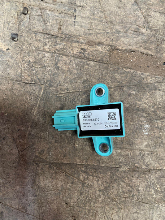 Audi A4 8K Airbag Føler Med OEM Nr. 8K0955557C Fra Audi Ophugger