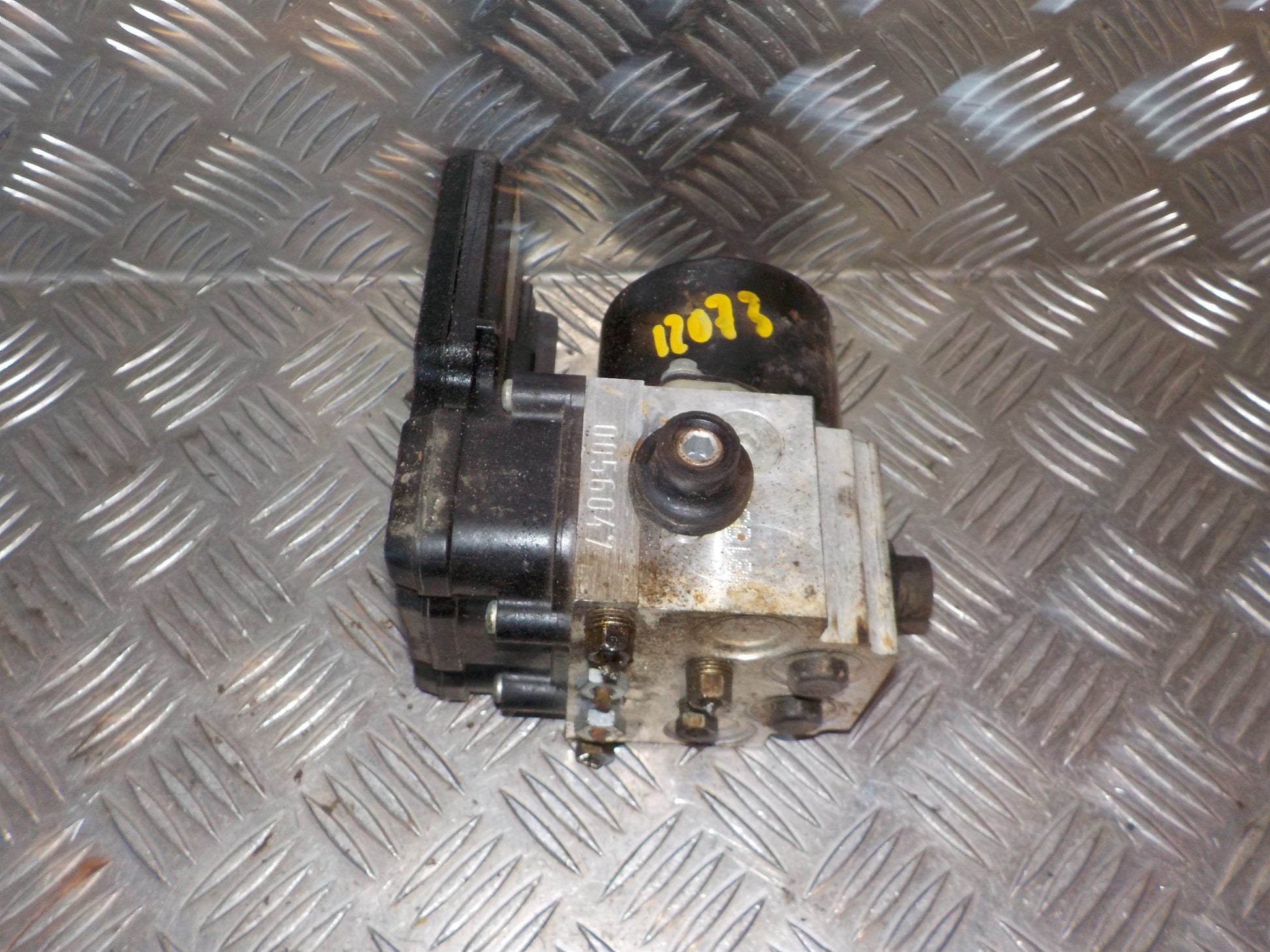 Opel Vectra B Abs Pumpe Med OEM Nr. 13091801 Fra Opel Ophugger