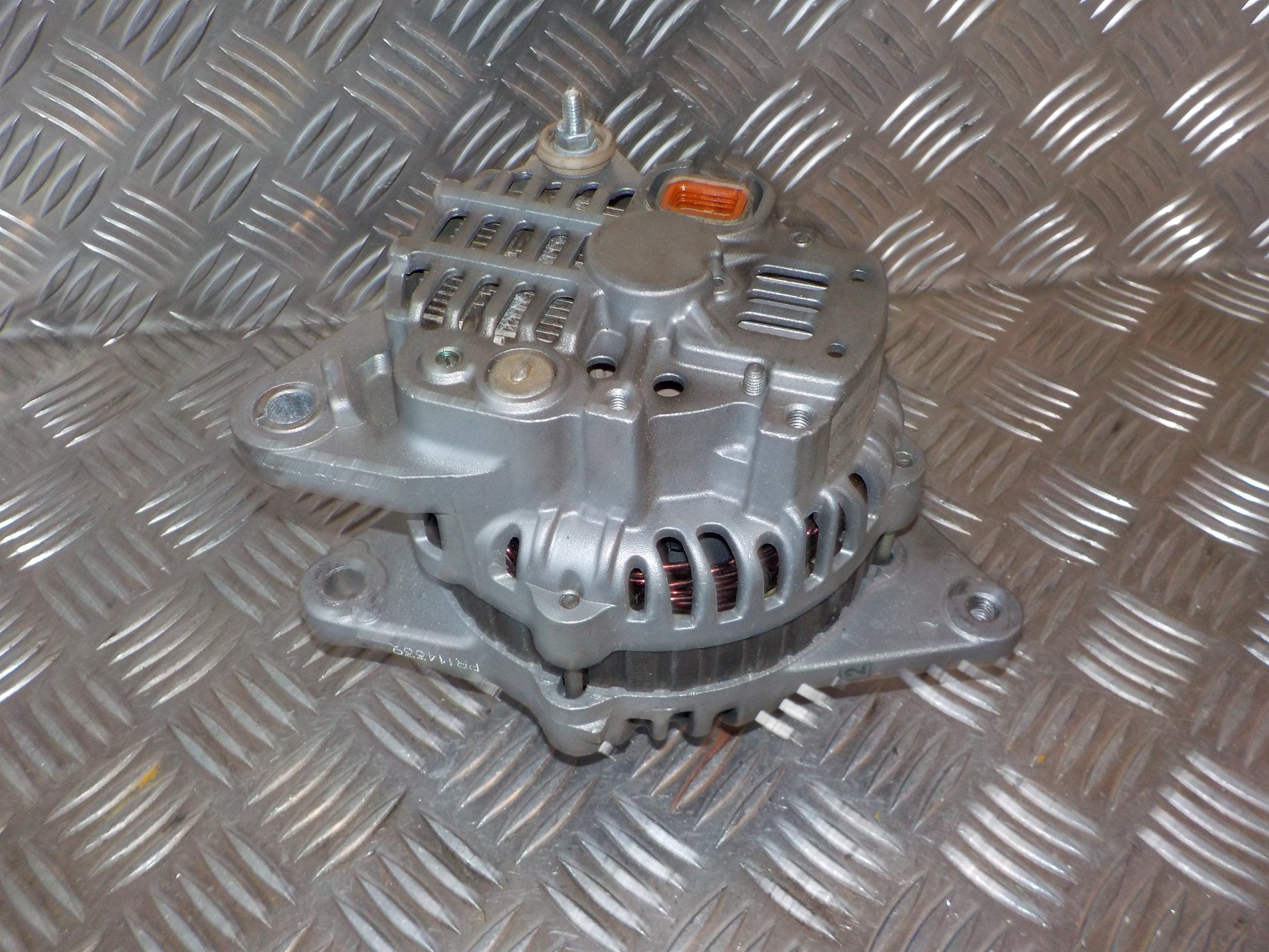 Hyundai Accent Generator Med OEM Nr. 3730022020 Fra Hyundai Ophugger