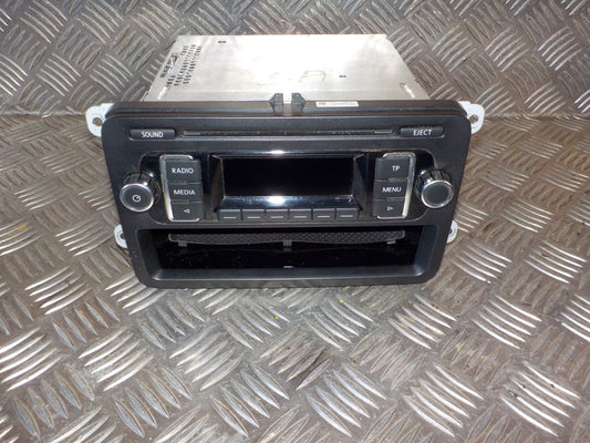 VW Tiguan 5N Radio M/Cd Med OEM Nr. 5M0035156D Fra VW Ophugger