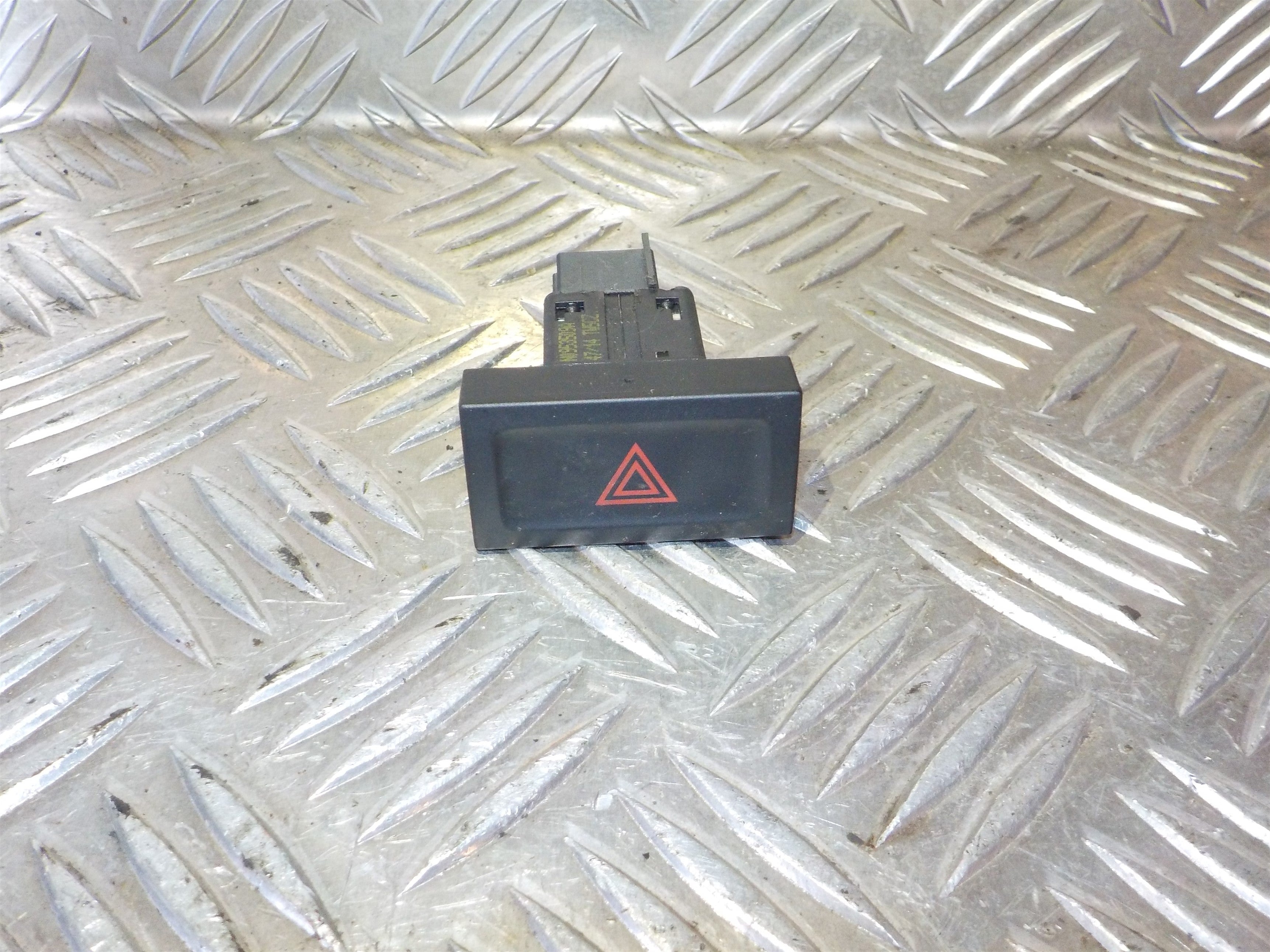 VW Tiguan Kontakt Katastrofe Med OEM Nr. 5N1953509A Fra VW Ophugger