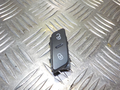 VW Tiguan 5N Kontakt Diverse Med OEM Nr. 1K0962125B Fra VW Ophugger