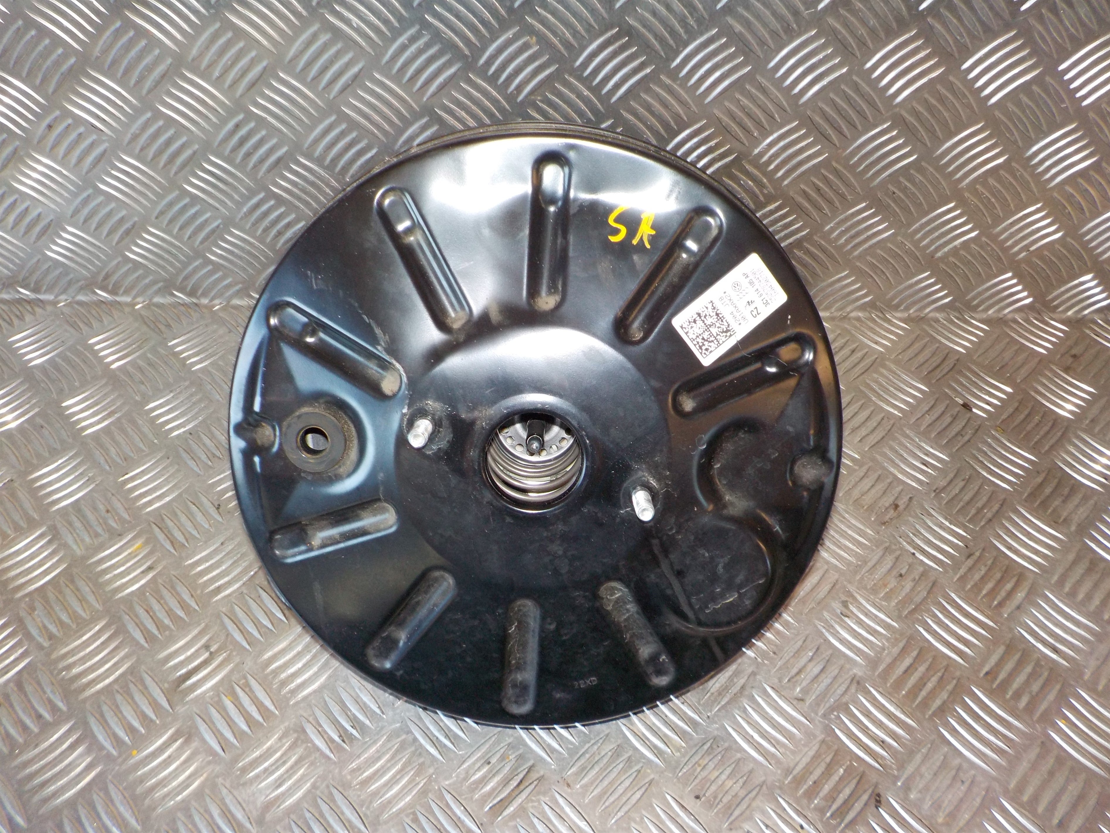 VW Tiguan Bremseforstærker Med OEM Nr. 3C1614106R Fra VW Ophugger