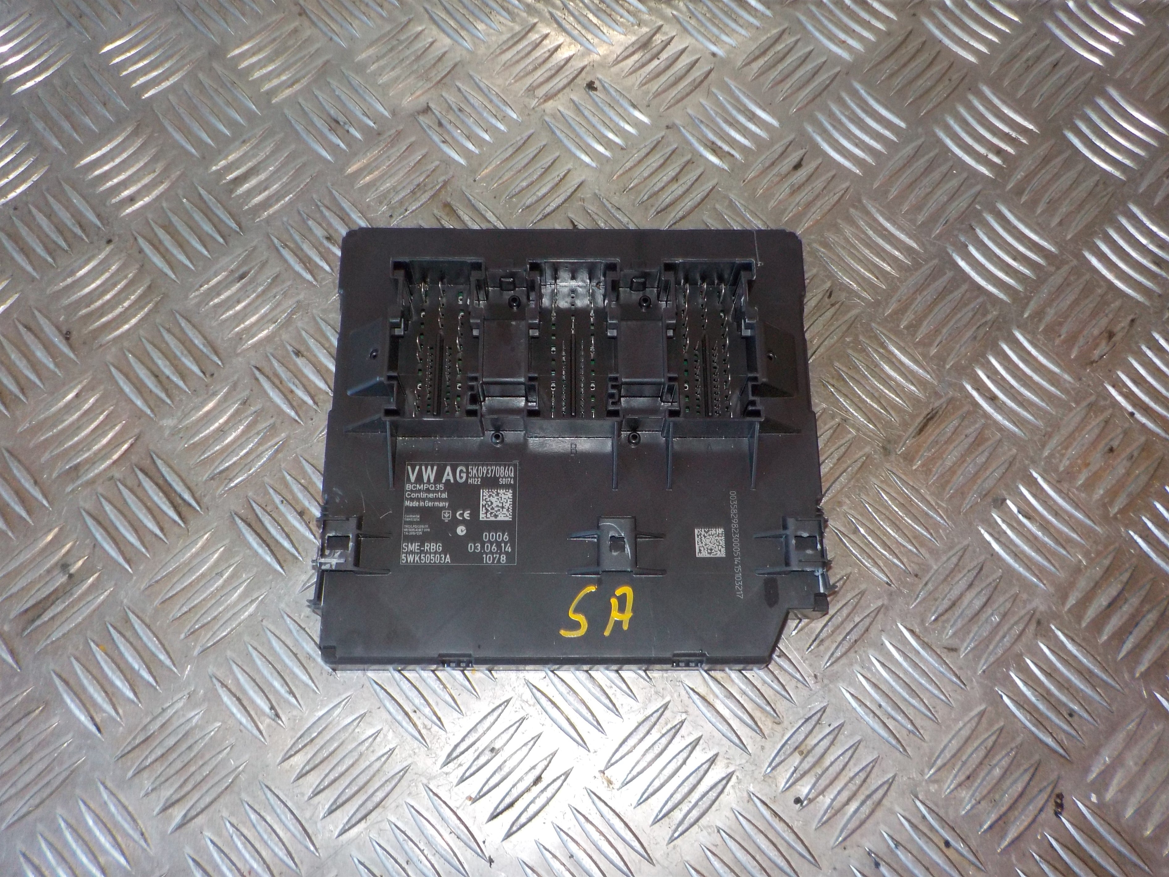 VW Tiguan Bcm / Komfortkomputer Med OEM Nr. 5K0937086Q Fra VW Ophugger