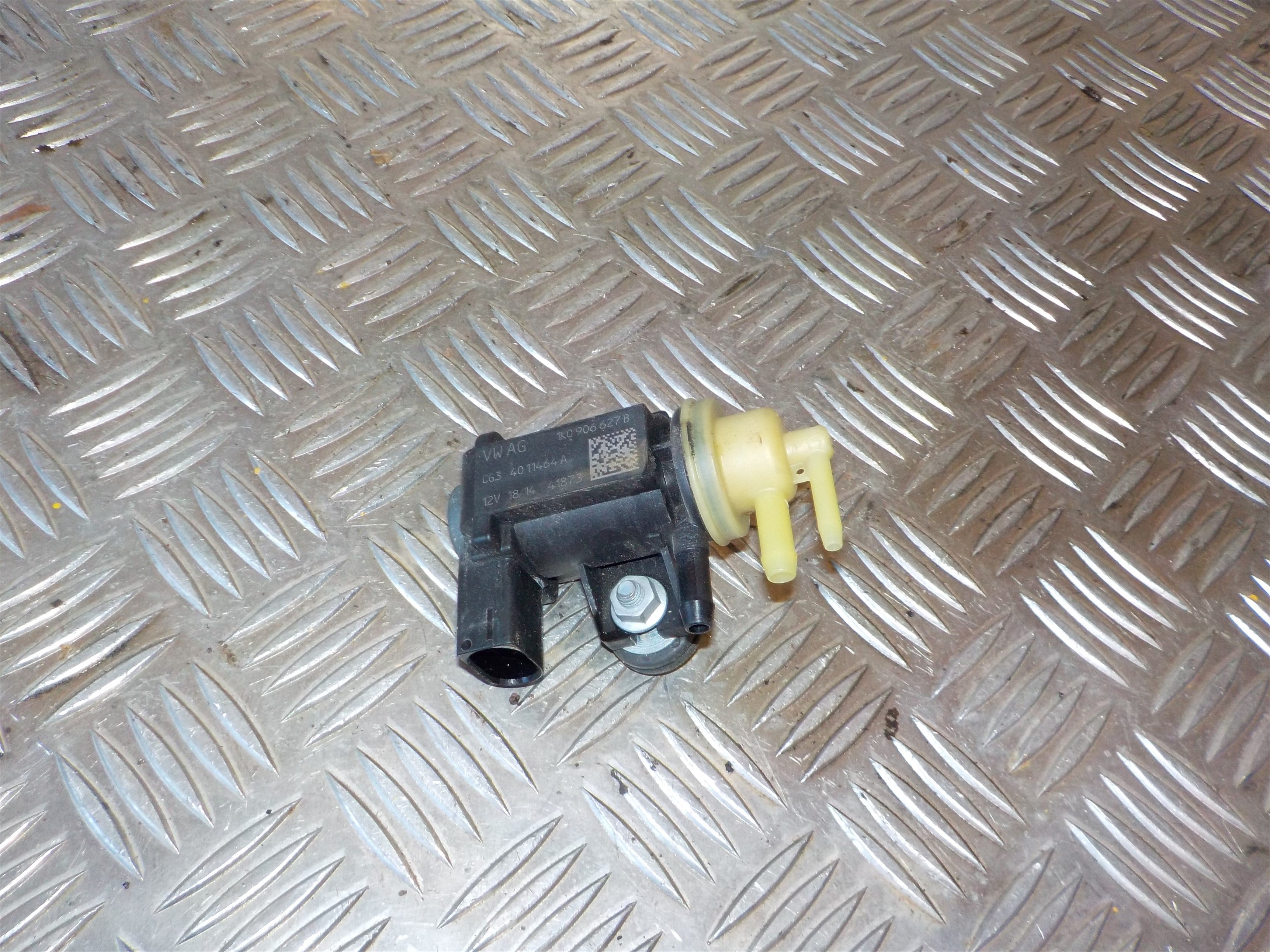 VW Tiguan Turbo Ladetrykreg Med OEM Nr. 1K0906627B Fra VW Ophugger