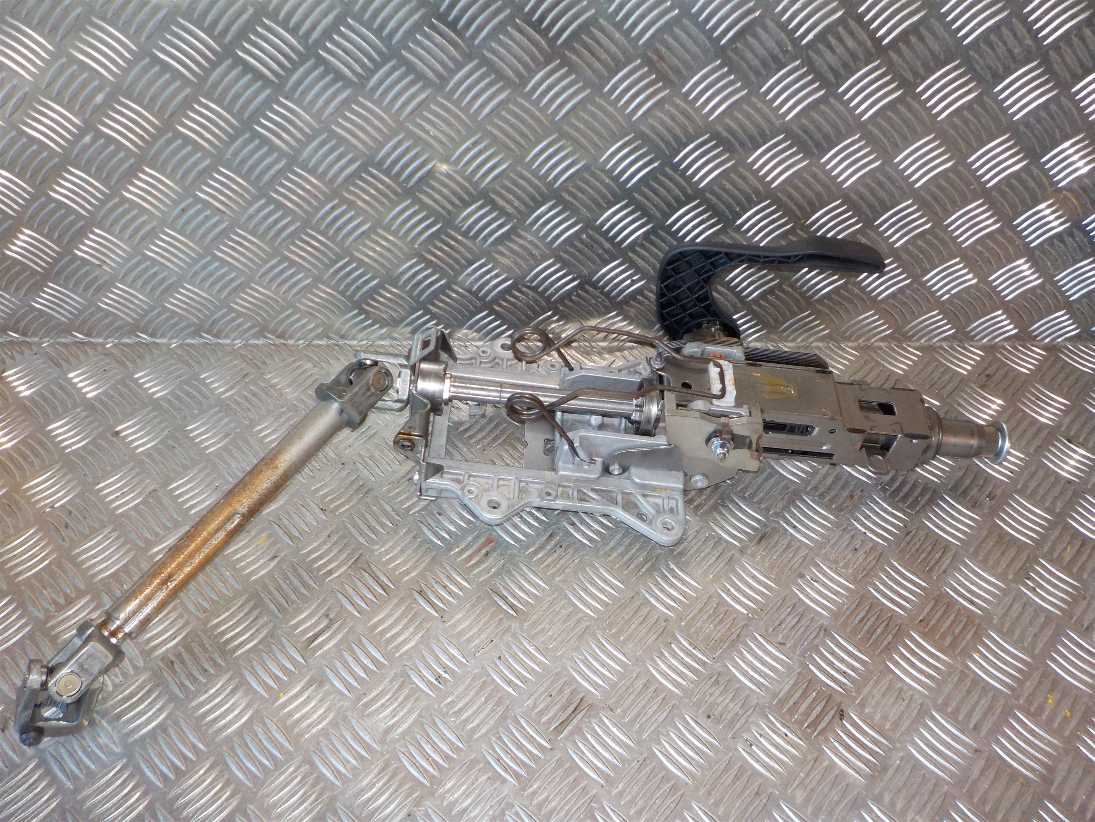 VW Tiguan Ratstamme Med OEM Nr. 5N1419502M Fra VW Ophugger