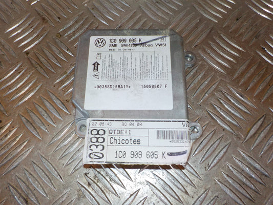 VW Fox 5Z Airbag Elboks Med OEM Nr. 1C0909605K Fra VW Ophugger