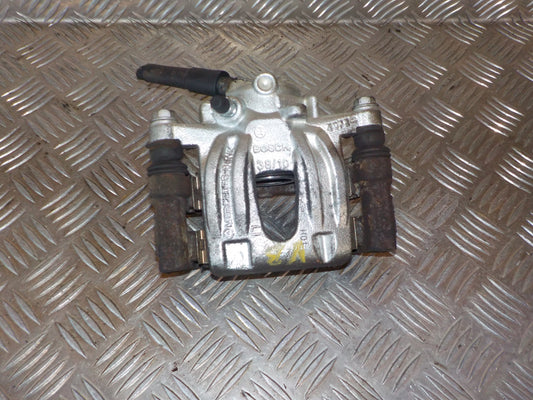 Mercedes VITO W639 Bremsekaliber VB Med OEM Nr. A6394200283 Fra Mercedes Ophugger